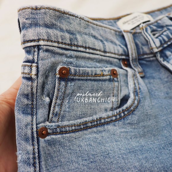 NWT ABERCROMBIE 90s Ultra High Rise Slim Straight Jean Light Blue size 28 - Picture 12 of 16